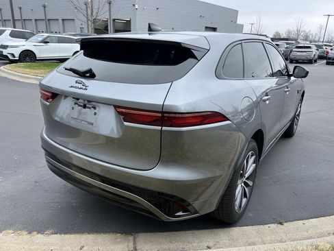 Certified 2025 Jaguar F-PACE R-Dynamic S image 7
