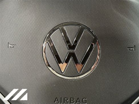 Used 2025 Volkswagen Jetta S image 32