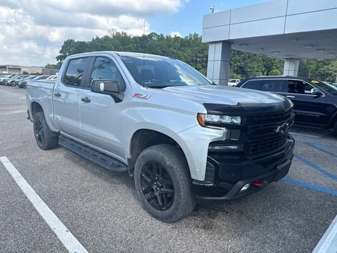 Used 2022 Chevrolet Silverado 1500 LT Trail Boss w/ Safety Package AWD/4WD image 7