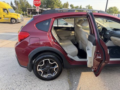 Used 2013 Subaru Crosstrek 2.0i Premium AWD/4WD image 14