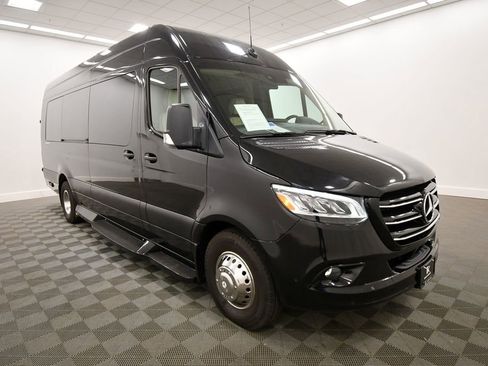 Used 2021 Mercedes-Benz Sprinter 3500 image 12