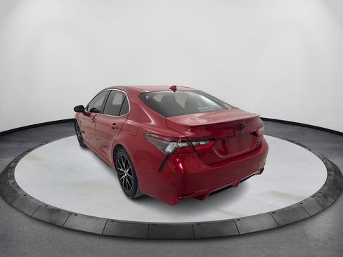 Used 2022 Toyota Camry SE FWD image 7