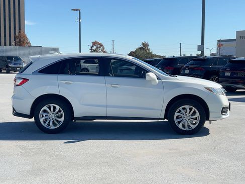 Used 2017 Acura RDX w/ Tech & AcuraWatch Plus Pkg image 8