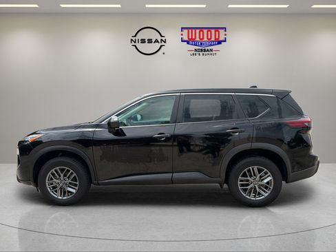 Used 2024 Nissan Rogue S AWD/4WD image 5