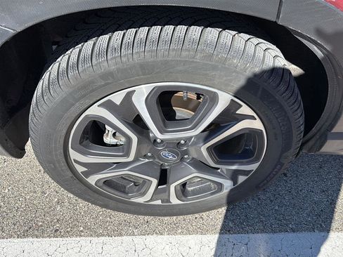 Used 2023 Subaru Ascent Limited w/ Technology Package AWD/4WD image 3