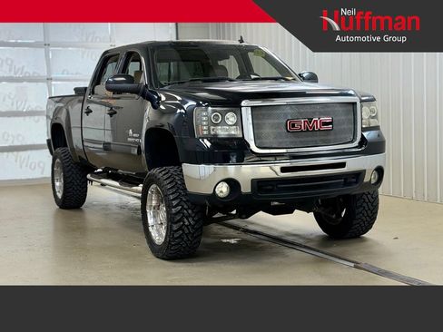 Used 2009 GMC Sierra 2500 SLT w/ SLT Convenience Package AWD/4WD image 1