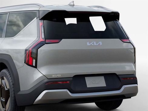 New 2026 Kia EV9 Wind image 13