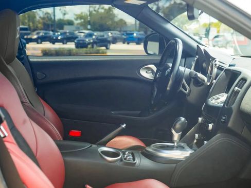 Used 2013 Nissan 370Z Touring w/ Sport Pkg RWD image 27