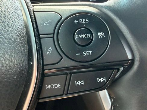 Used 2021 Toyota Venza Limited AWD/4WD image 17
