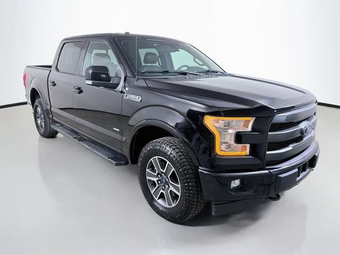 Used 2017 Ford F150 Lariat w/ Equipment Group 502A Luxury AWD/4WD image 4