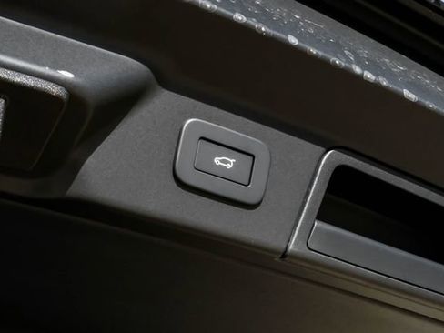 New 2026 Land Rover Range Rover Velar Autobiography AWD/4WD image 59