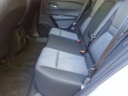 Used 2025 Nissan Rogue SV AWD/4WD image 8