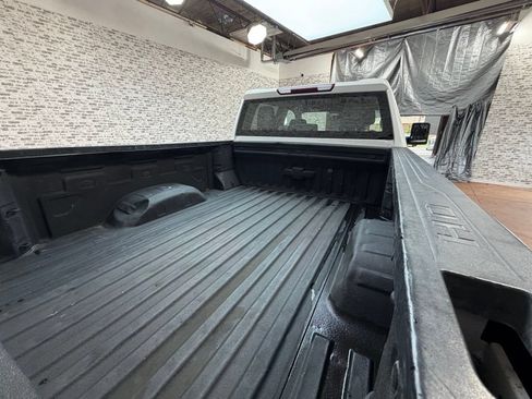Used 2022 Chevrolet Silverado 2500 LT w/ Convenience Package AWD/4WD image 11