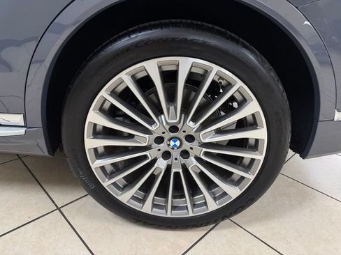 Used 2024 BMW X7 xDrive40i w/ Parking Assistance Package AWD/4WD image 30