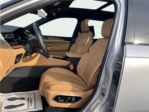 New 2025 Jeep Grand Cherokee L Summit image 9