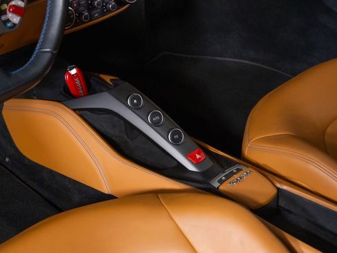 Used 2018 Ferrari 488 GTB RWD image 31