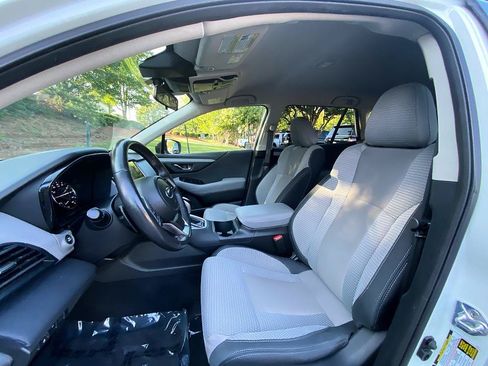 Used 2025 Subaru Outback Premium AWD/4WD image 23