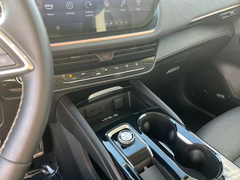 Used 2024 Buick Envision Sport Touring image 20