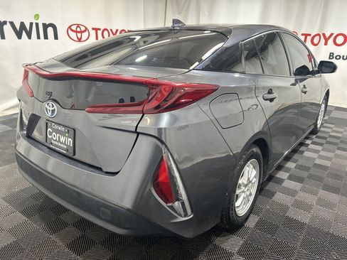 Used 2018 Toyota Prius Prime Plus image 8
