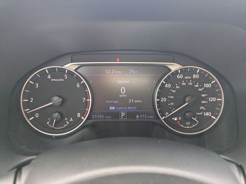 Used 2025 Nissan Altima 2.5 SR w/ SR Premium Package image 31