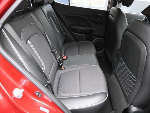 Certified 2023 Hyundai Venue Limited w/ Cargo Package FWD image 22