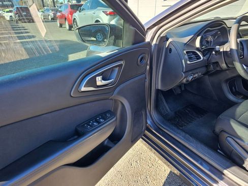 Used 2015 Chrysler 200 LX image 17
