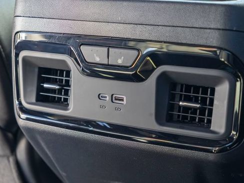 Used 2024 GMC Sierra 2500 AT4 w/ AT4 Premium Plus Package AWD/4WD image 27