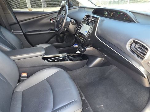Certified 2022 Toyota Prius L Eco image 13