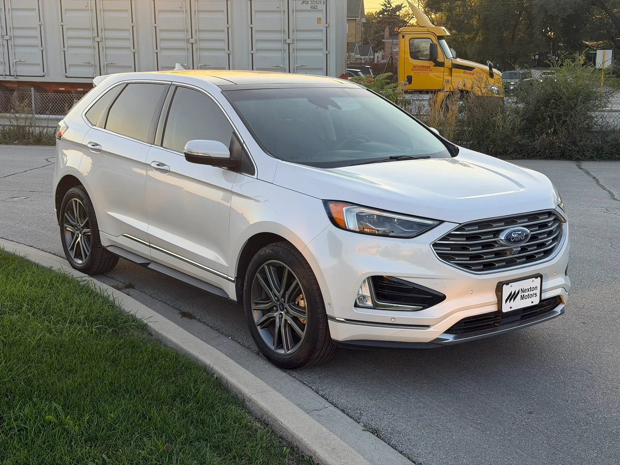 Used 2019 Ford Edge Titanium w/ Equipment Group 301A FWD image 7