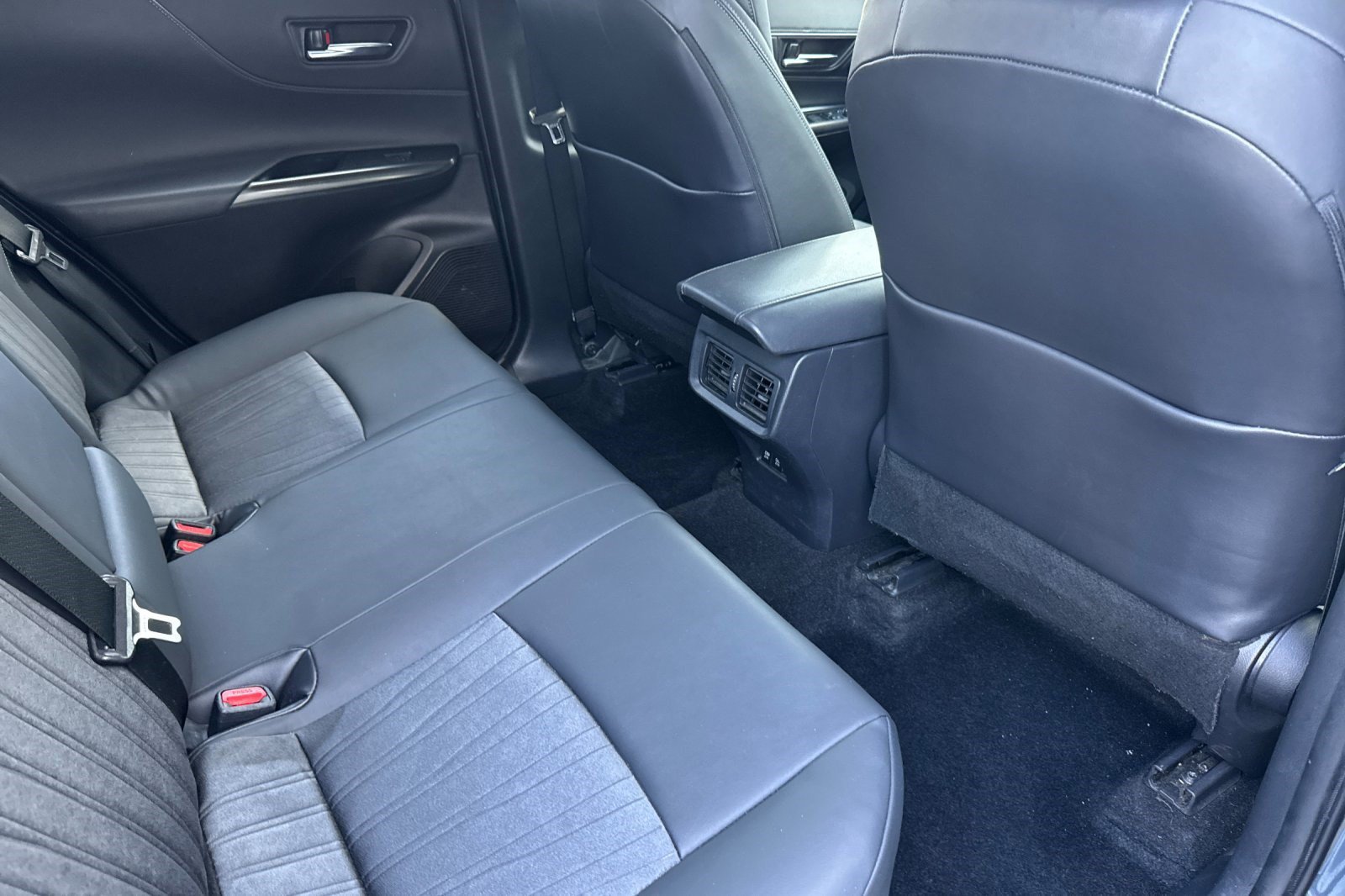 Used 2021 Toyota Venza XLE w/ Carpet Mat Package (TMS) AWD/4WD image 32