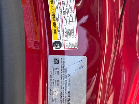 Used 2018 Chevrolet Camaro SS image 28