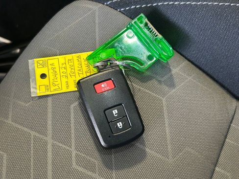 Used 2023 Toyota Tacoma TRD Off-Road image 44