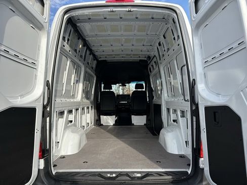 Used 2026 Mercedes-Benz Sprinter 144 Cargo image 10