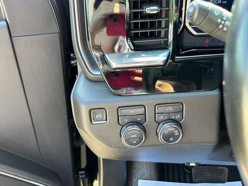 Used 2024 Chevrolet Silverado 2500 LT image 18