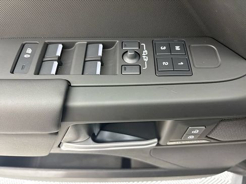 Used 2026 Land Rover Defender 110 S AWD/4WD image 19