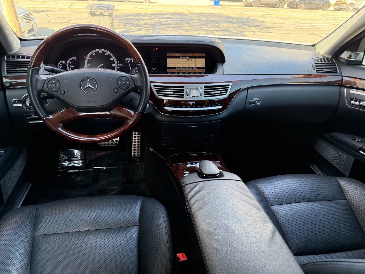 Used 2011 Mercedes-Benz S 550 image 32