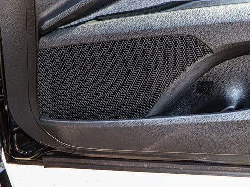 Used 2025 Toyota Camry SE image 39