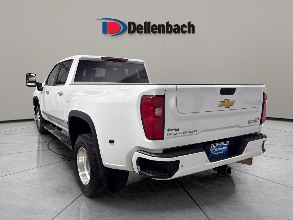 Used 2024 Chevrolet Silverado 3500 High Country w/ High Country Premium Package AWD/4WD image 3