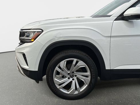 Certified 2023 Volkswagen Atlas SE image 10