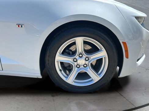 Certified 2023 Chevrolet Camaro LT RWD image 12