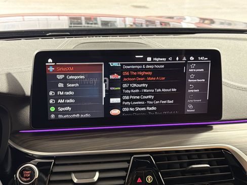 Used 2023 BMW M550i xDrive w/ Executive Package image 18