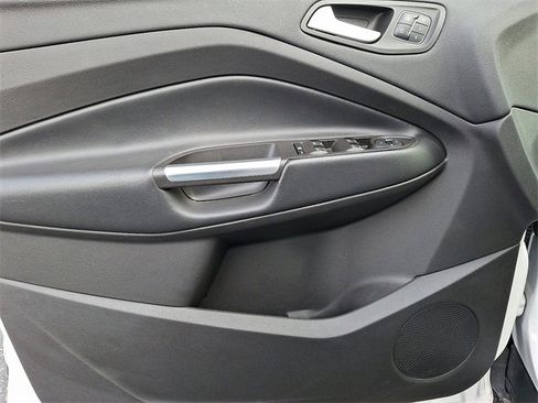 Used 2019 Ford Escape Titanium w/ U9j03 - Titanium Tow Package image 14