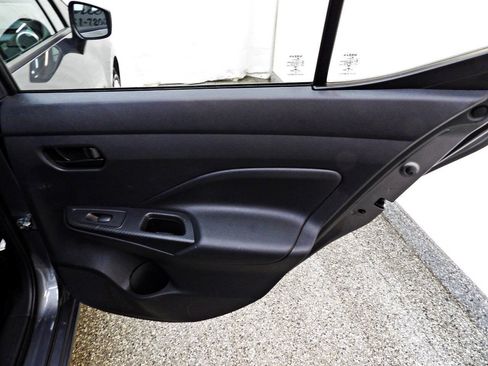 Used 2020 Nissan Versa S FWD image 12