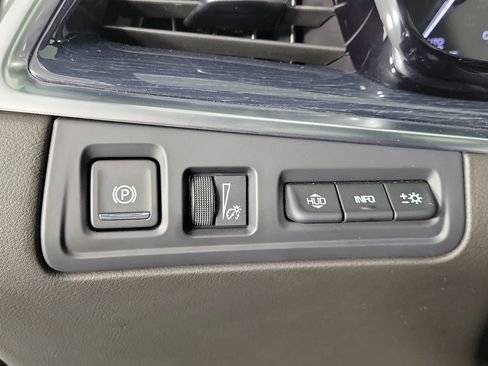 Certified 2024 Cadillac XT5 Premium Luxury w/ Technology Package FWD image 31