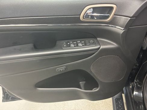 Used 2015 Jeep Grand Cherokee Limited AWD/4WD image 27