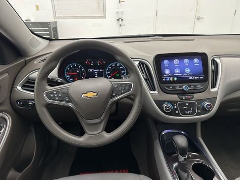 Used 2022 Chevrolet Malibu LS w/ Driver Confidence Package II image 11