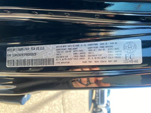 Used 2023 Jeep Wrangler Sahara image 29