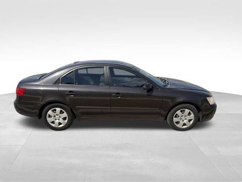 Used 2009 Hyundai Sonata GLS FWD image 2