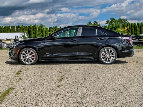 Used 2020 Cadillac CT4 V w/ Climate Package AWD/4WD image 4
