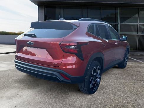 Used 2024 Chevrolet Trax RS w/ Sunroof Package image 5